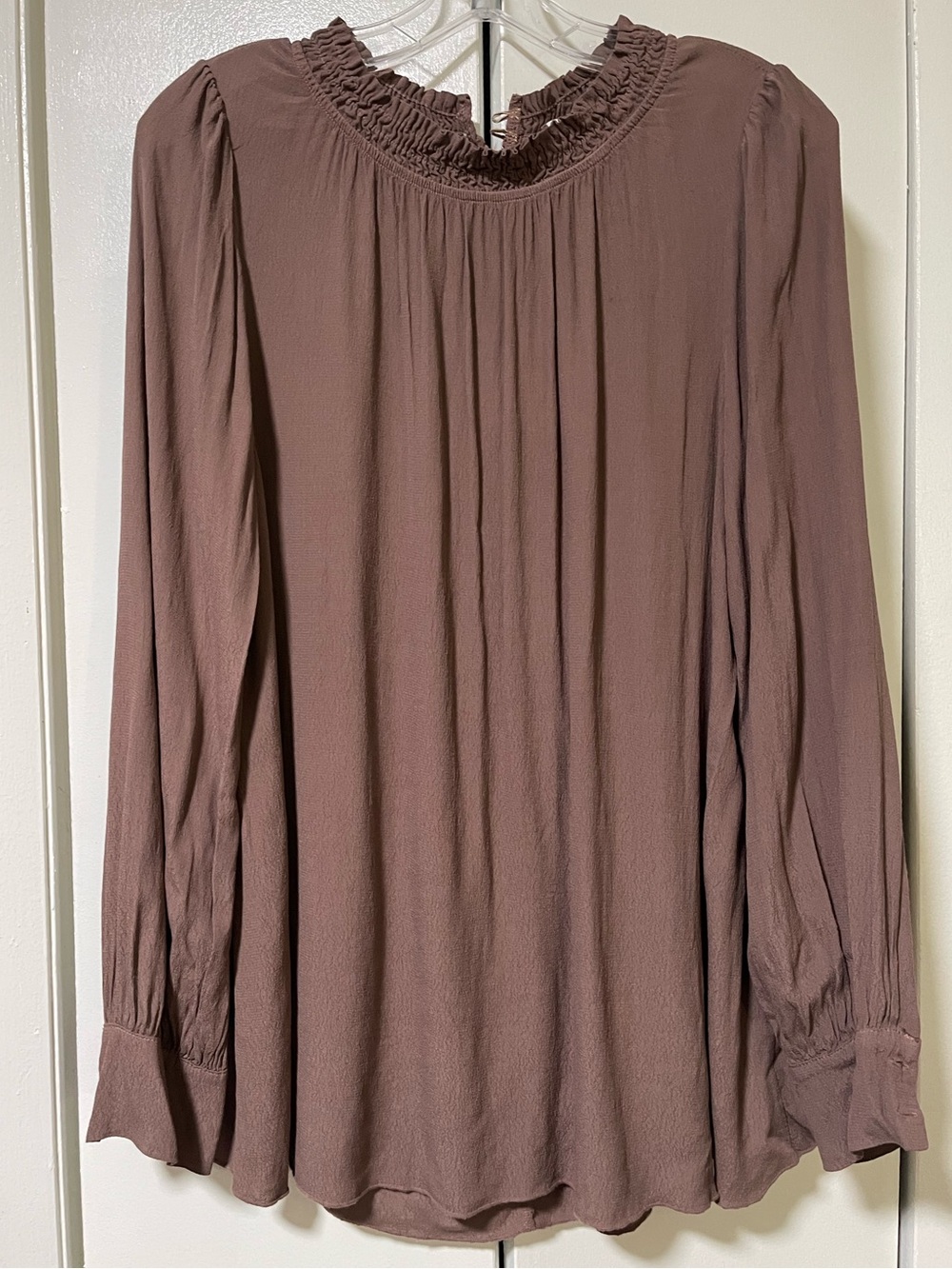 Cobblestone Living Mauve Women's Blouse w Ruched Neckline